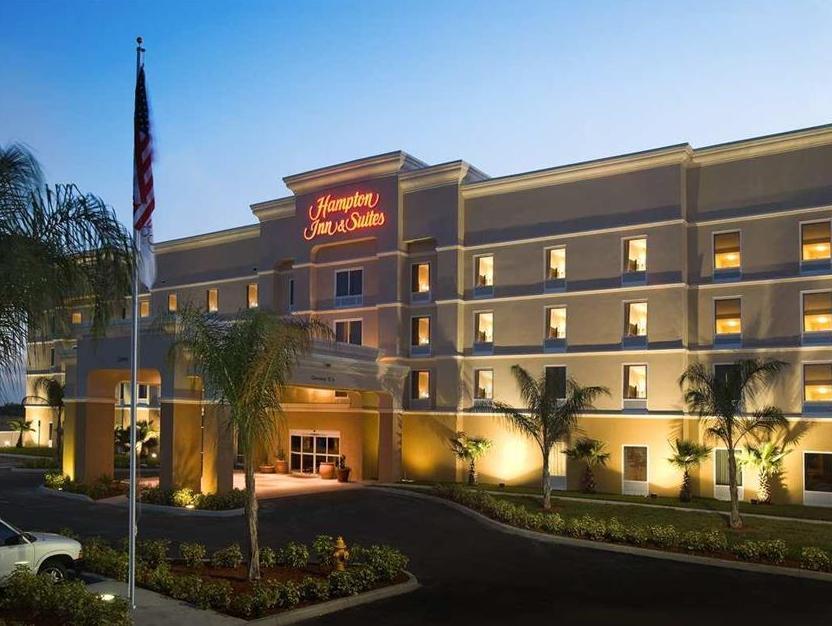 Hampton Inn & Suites Lake Wales Exterior photo